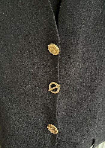 Düğmeli Siyah Triko Yelek - Görsel 3