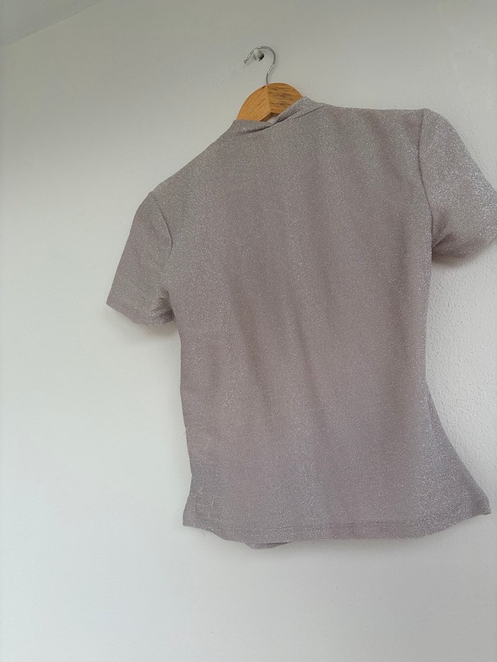 Simli Kısa Kollu V Yaka Bluz - Görsel 5