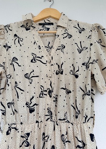 Bej Piliseli V Yaka Uzun Elbise - Görsel 6