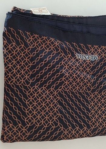 Kahverengi Desenli Kadın Eşarp - Görsel 2