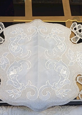 İşlemeli Beyaz tepsi örtüsü - Görsel 2