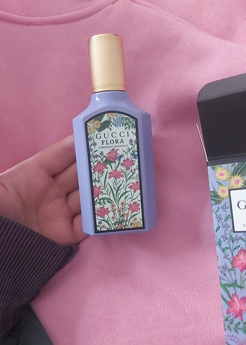 Gucci Flora orijinal 50ml Kadın Parfümü - Görsel 3