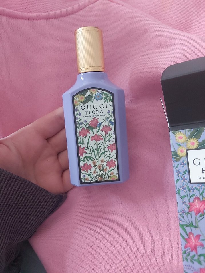 Gucci Flora orijinal 50ml Kadın Parfümü - Görsel 3