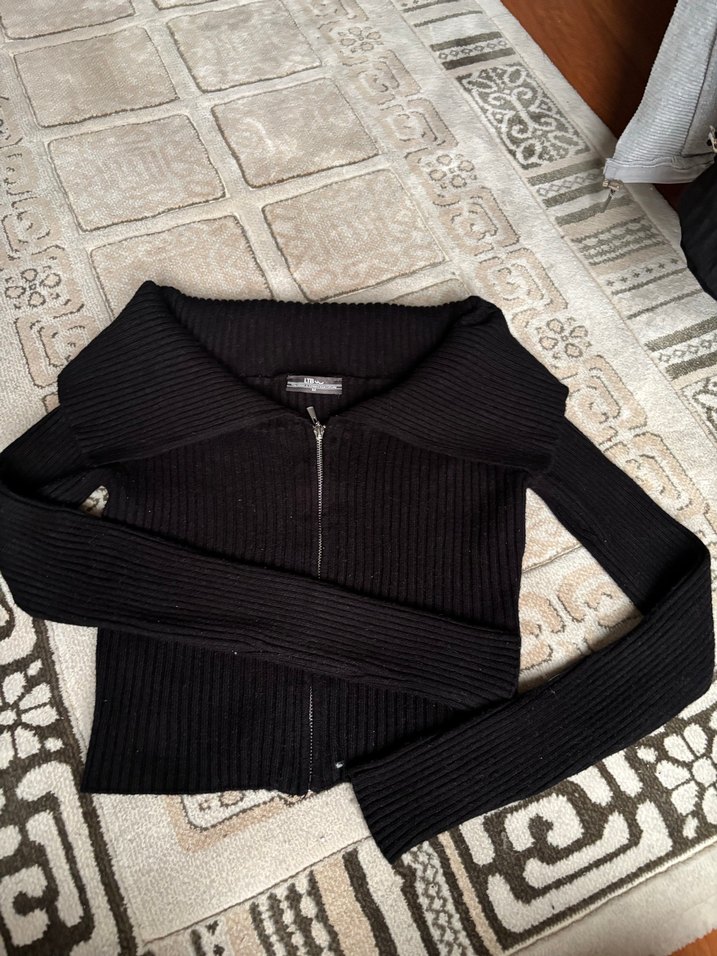 Siyah Yarım Fermuarlı Uzun Kollu Örgü Kazak - Görsel 3