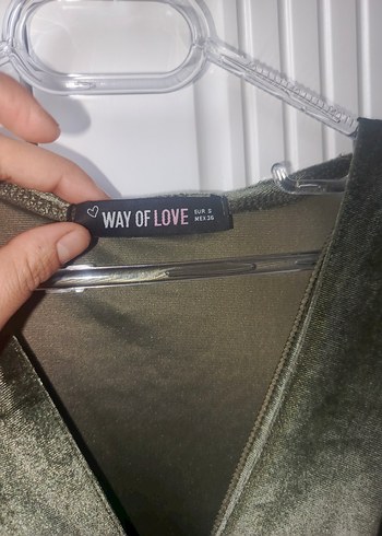 Kadın Parlak Haki V Yaka Drapeli Midi Elbise - Görsel 2