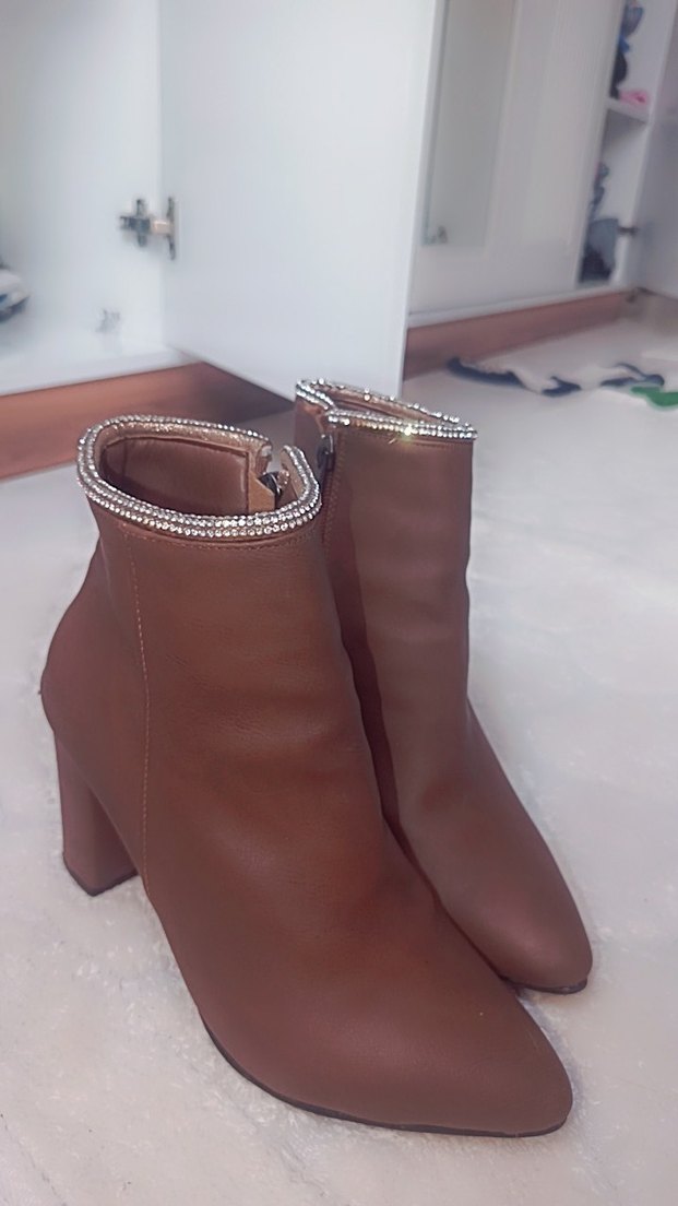 Kahverengi Süet Stiletto Topuklu Kadın Bot - Görsel 2