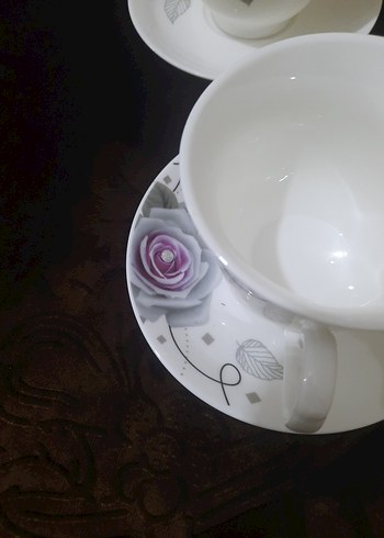 Beyaz Gri Gül Desenli Porselen Fincan Takımı - Görsel 2