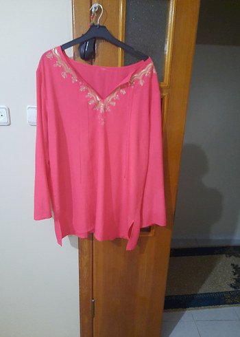 Pembe İşlemeli V Yakalı Uzun büyük beden bulüz - Görsel 2