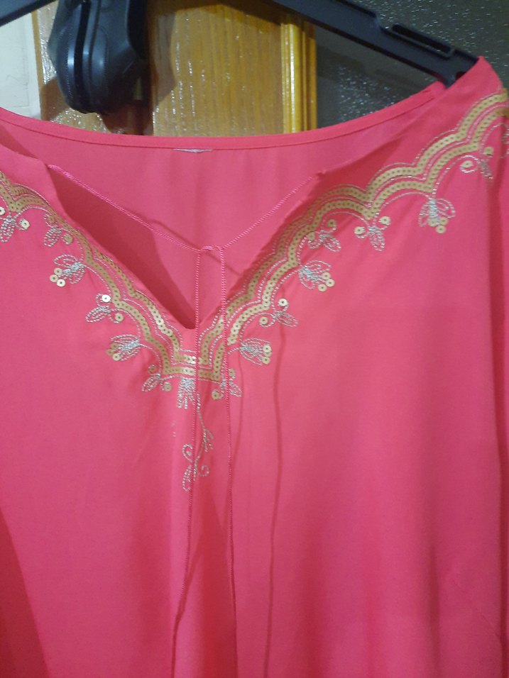 Pembe İşlemeli V Yakalı Uzun büyük beden bulüz - Görsel 3