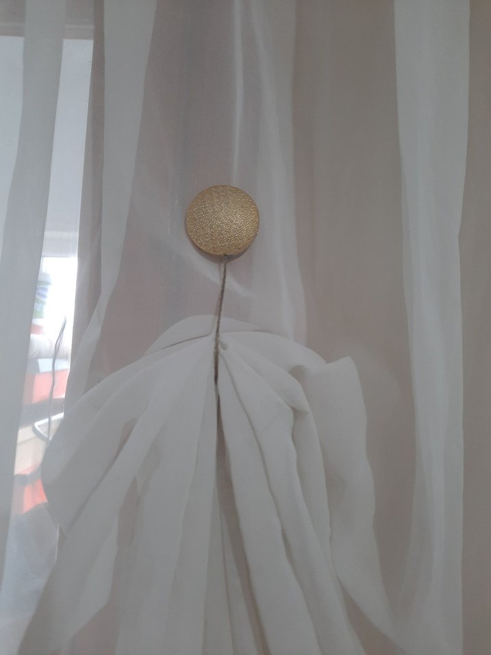 Altın Renkli Nakışlı Perde Bağlama Aparatı - Görsel 2