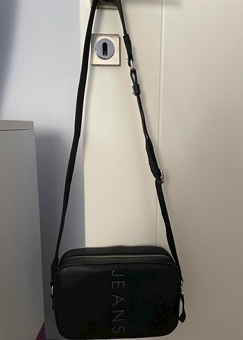 Siyah Deri Tommy Kadın Çapraz Çanta - Görsel 3