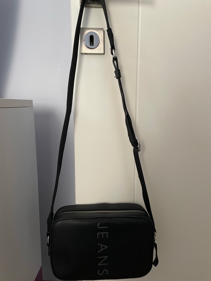 Siyah Deri Tommy Kadın Çapraz Çanta - Görsel 3