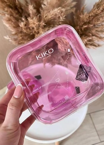 KIKO Pembe Parlak Makyaj Çantası