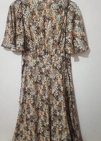 uzun geniş yılan derisi desenli ince pamuk kumaş  elbise - Görsel 3