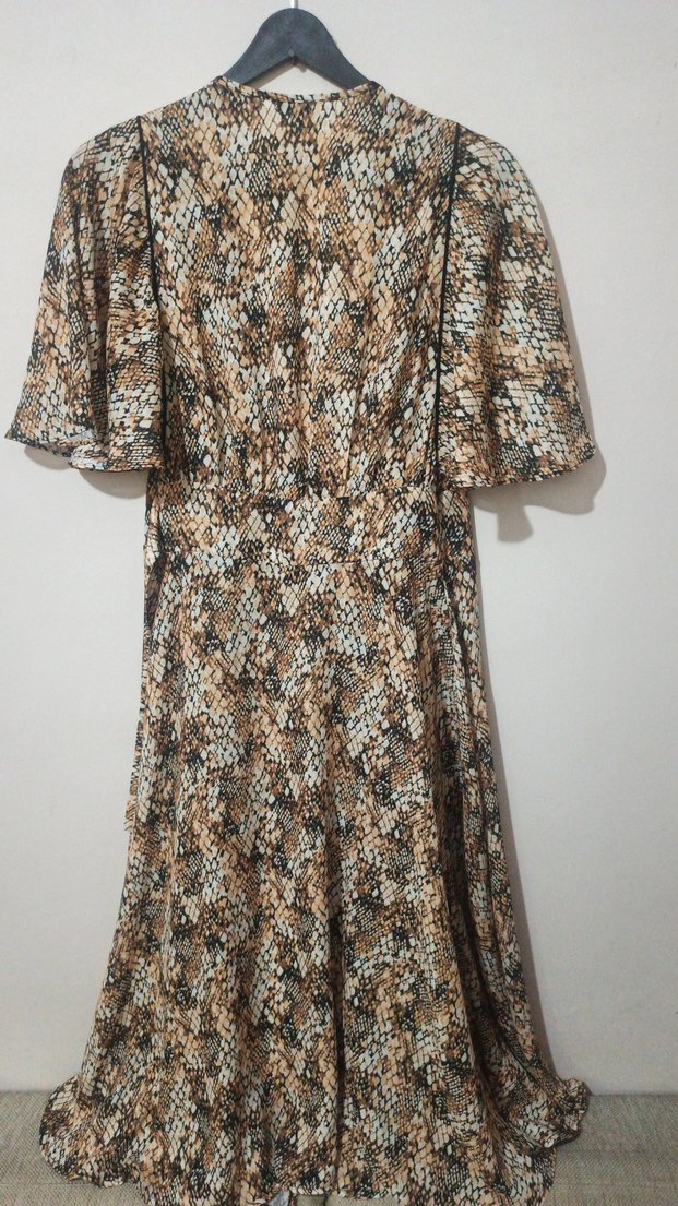 uzun geniş yılan derisi desenli ince pamuk kumaş  elbise - Görsel 3