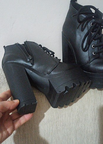 Kadın Siyah Deri Gotik Platform Topuklu Bot - Görsel 4