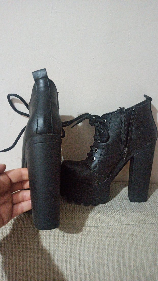 Kadın Siyah Deri Gotik Platform Topuklu Bot - Görsel 2