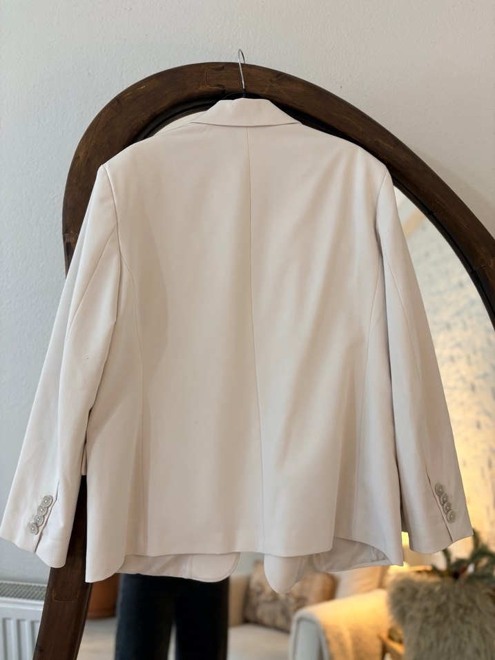 Kadın Beyaz Kuşaklı Midi Blazer - Görsel 4