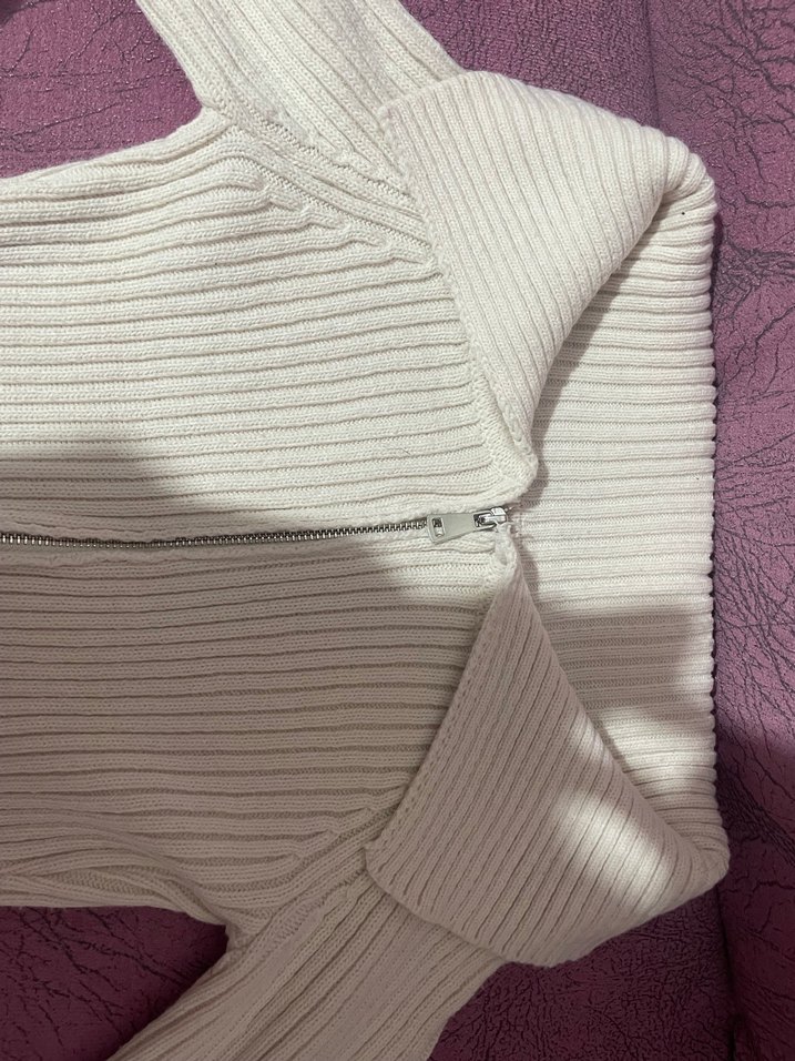 Gri V Yakalı Fermuarlı Kadın Kazak - Görsel 4