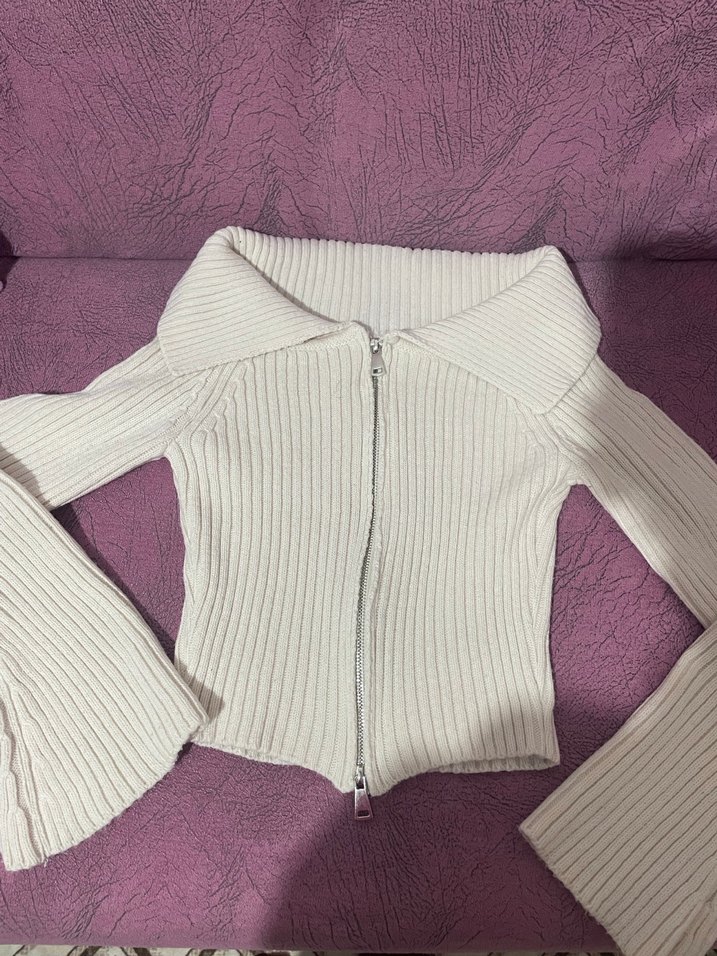 Gri V Yakalı Fermuarlı Kadın Kazak - Görsel 2