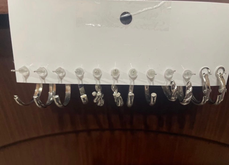 Gri Zincir Detaylı Minimalist Kadın Küpeler - Görsel 2