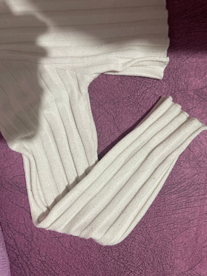 Beyaz Pilili Boğazlı Kolsuz Kadın Kazak - Görsel 4