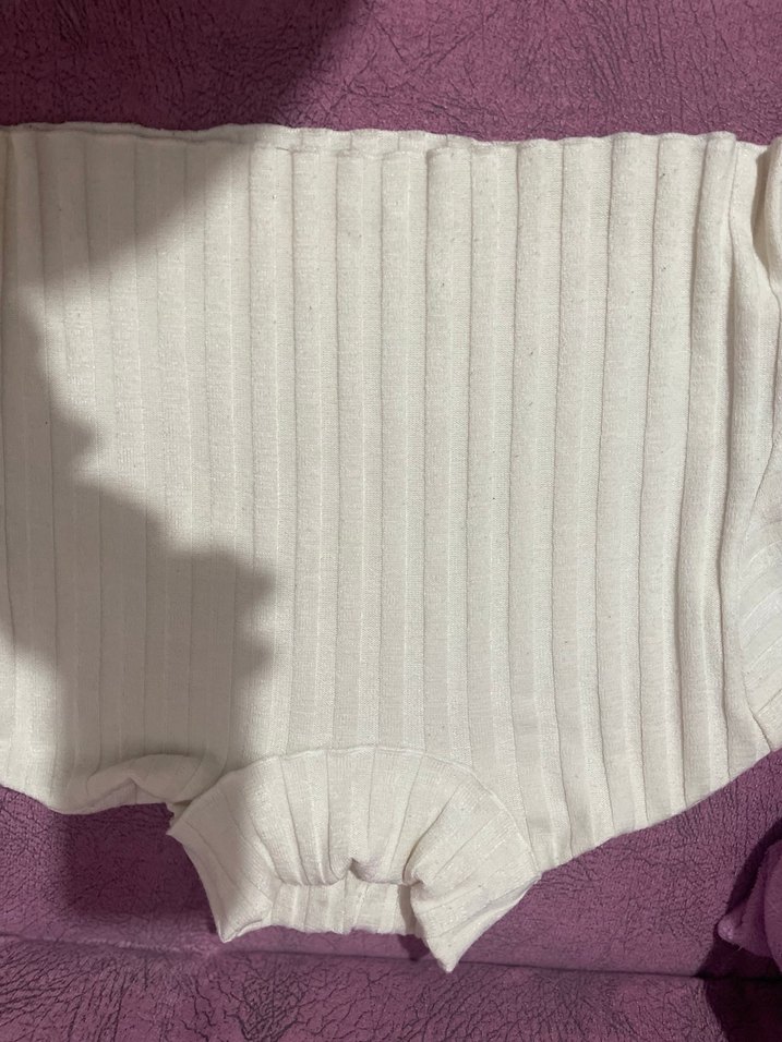 Beyaz Pilili Boğazlı Kolsuz Kadın Kazak - Görsel 3