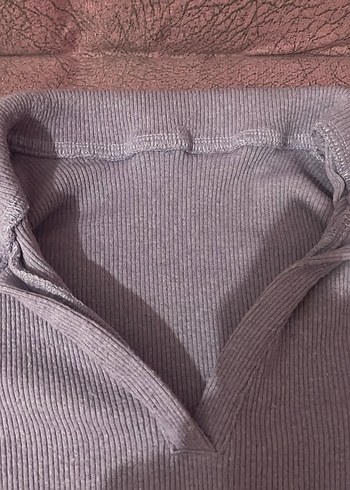 V Yaka Gri Kadın Crop Top - Görsel 2