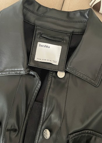 Bershka Düğmeli Siyah Deri Kadın Ceket - Görsel 2
