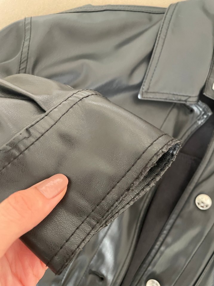 Bershka Düğmeli Siyah Deri Kadın Ceket - Görsel 3