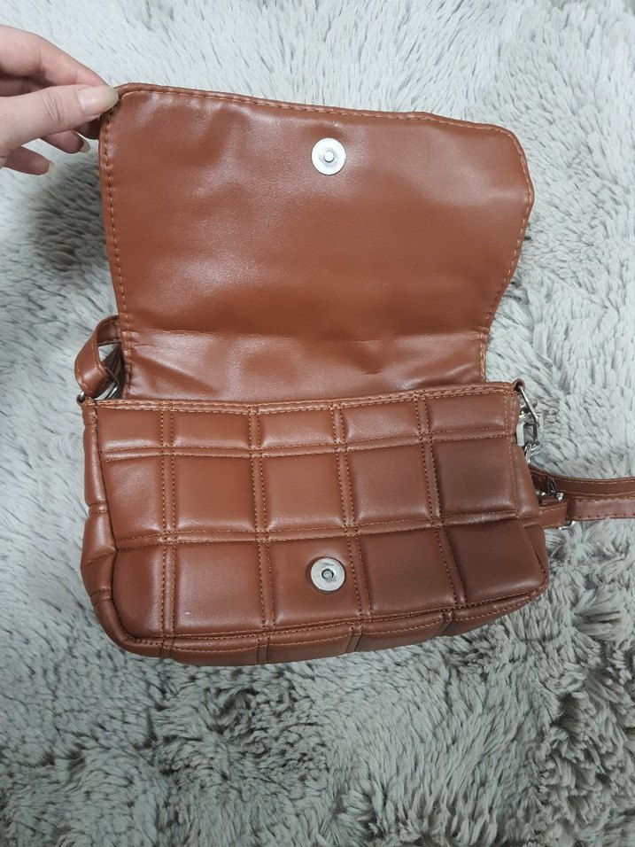Kahverengi Deri Tokalı Kadın Çanta - Görsel 3