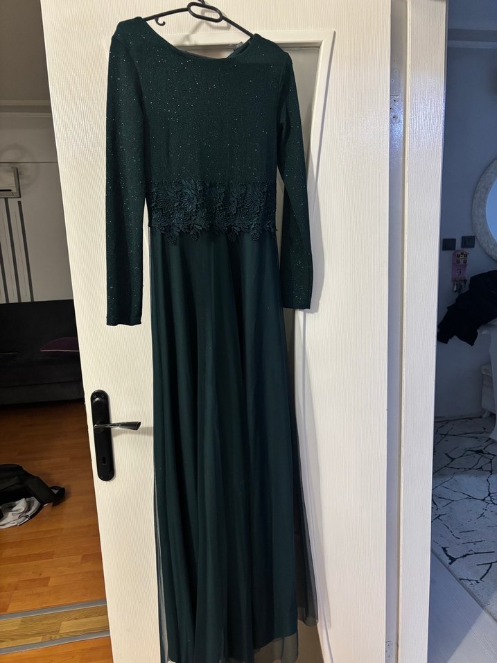 Zümrüt yeşil Uzun Kollu Uzun Abiye Elbise - Görsel 4