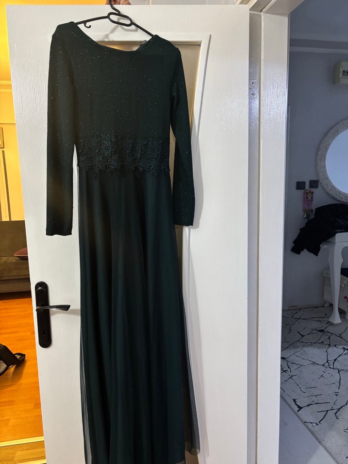 Zümrüt yeşil Uzun Kollu Uzun Abiye Elbise - Görsel 2