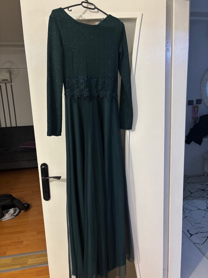 Zümrüt yeşil Uzun Kollu Uzun Abiye Elbise - Görsel 3