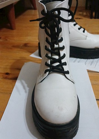 Beyaz Deri Platform Topuklu Kadın Bot - Görsel 2