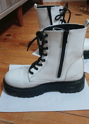 Beyaz Deri Platform Topuklu Kadın Bot - Görsel 3