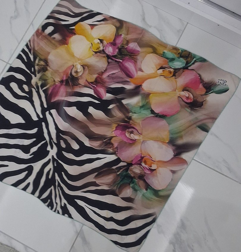 LEVİDOR İPEK TWİLL EŞARP - Görsel 2