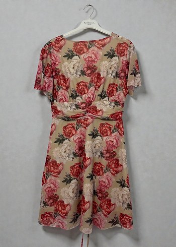 Bej Çiçek Desenli V Yaka Mini Elbise - Görsel 2