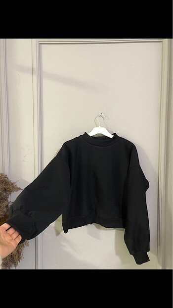 Crop sweat