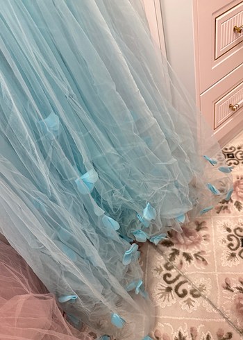 Turkuaz Nakışlı Uzun Dantelli Straplez Abiye - Görsel 4