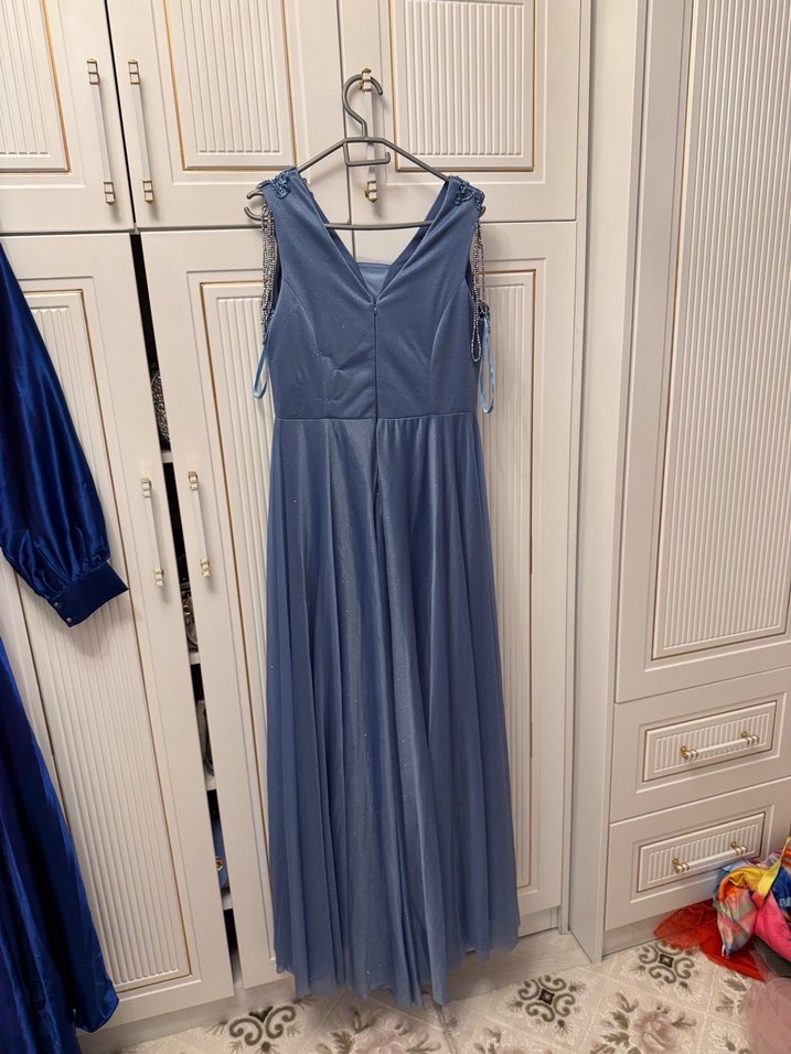 Mavi Nakışlı V Yaka Midi Abiye Elbise - Görsel 4