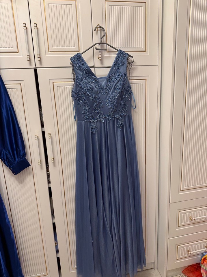 Mavi Nakışlı V Yaka Midi Abiye Elbise - Görsel 2