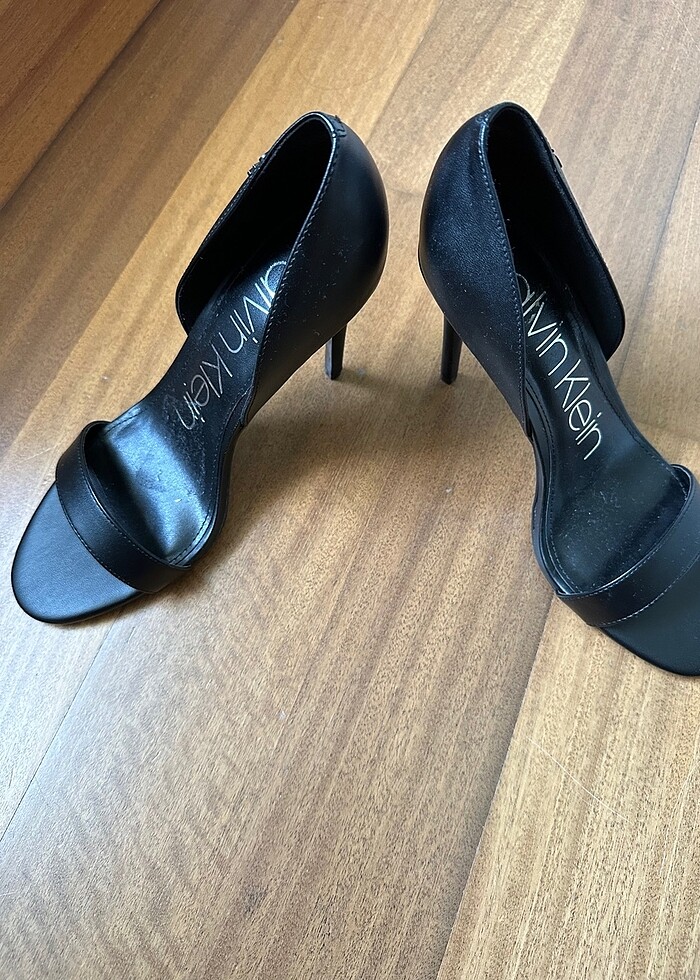 Topuklu ayakkabı - Görsel 2