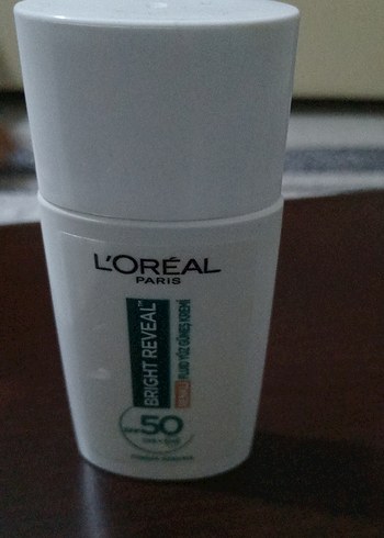 L'Oréal Bright Reveal SPF 50 Renkli Güneş Kremi - Görsel 3