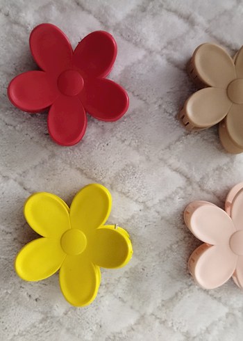 Beden Renkli Çiçek Desenli Plastik Saç Tokaları