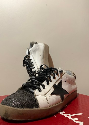 Golden Goose Deluxe 42