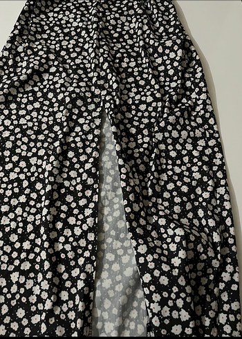 Çiçek Desenli Siyah Midi Elbise - Görsel 4