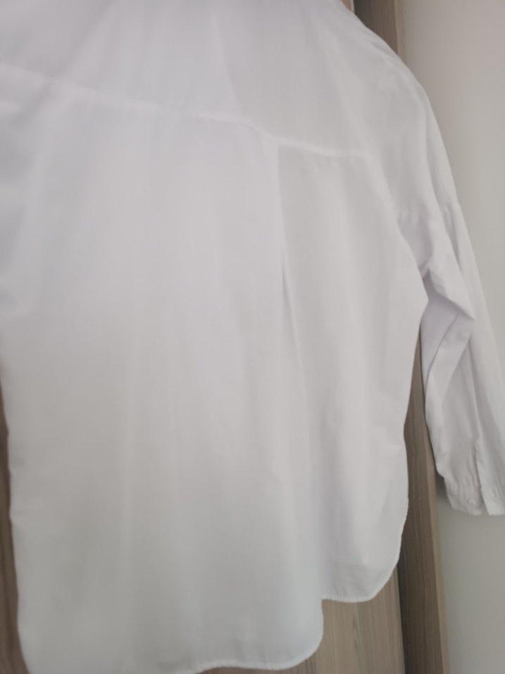 Düğmeli Beyaz Keten Kadın Gömlek - Görsel 3