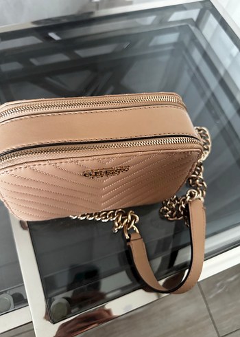 Zincir Detaylı Bej Deri Guess Kadın Çapraz Çanta - Görsel 2