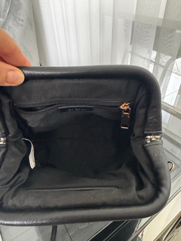 Zincir Detaylı Siyah Deri Kadın Çanta Adil Işık - Görsel 4